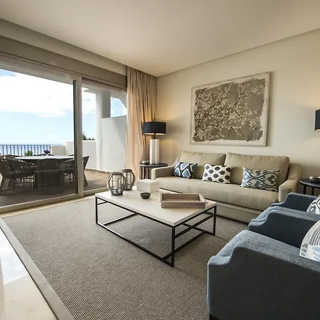 Apartment Amazing Golf Retreat & Sunny 2bdr Suite, Jacuzzi Guia de Isora (Tenerife)